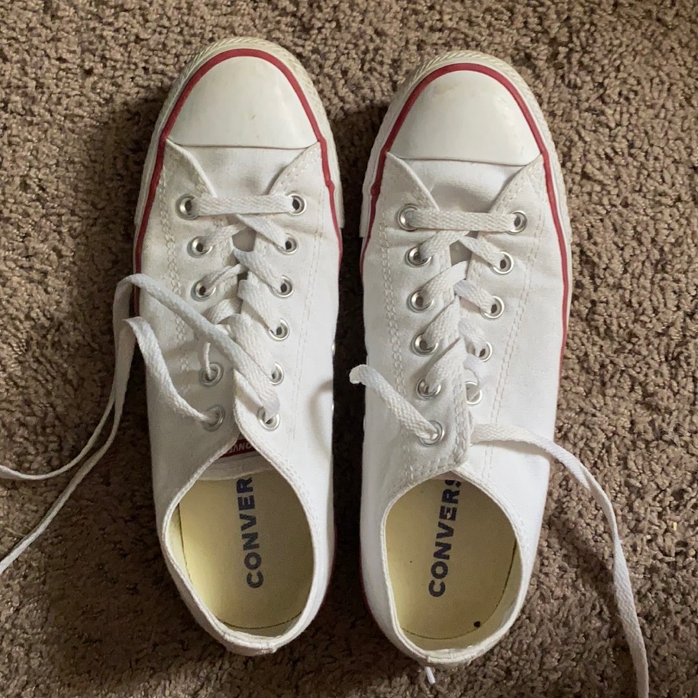 Low top white converse
